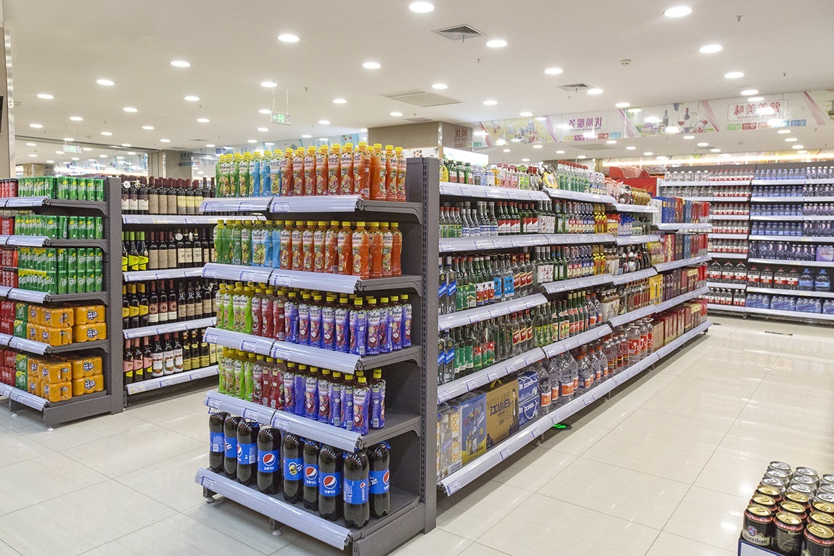  How should supermarket shelves be placed perfectly?